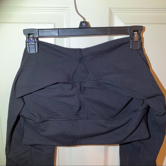 Black Lululemon leggings mid rise 28” inseam - Picture 4 of 4